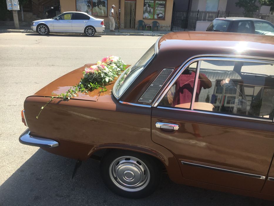 Ретро кола под наем фиат 125