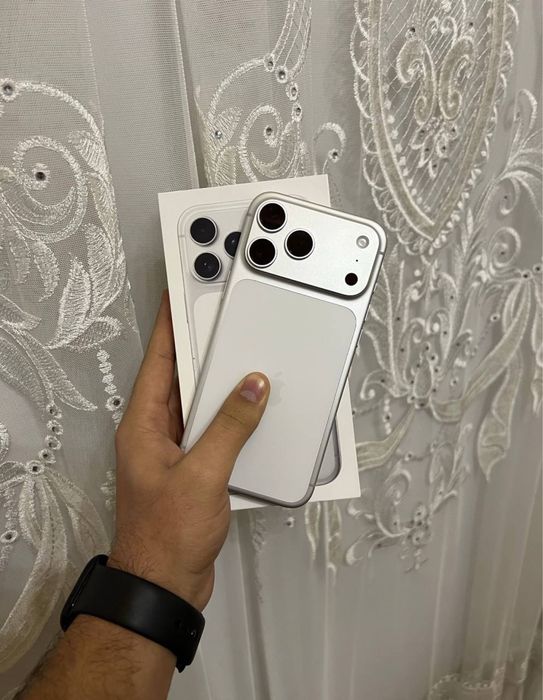 Iphone 17 pro max 100% yomks