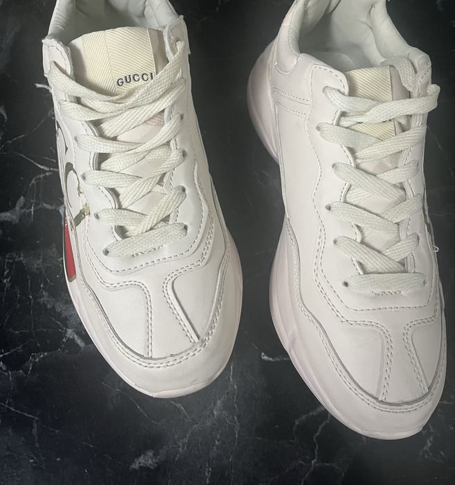 Adidasi Gucci Rhyton