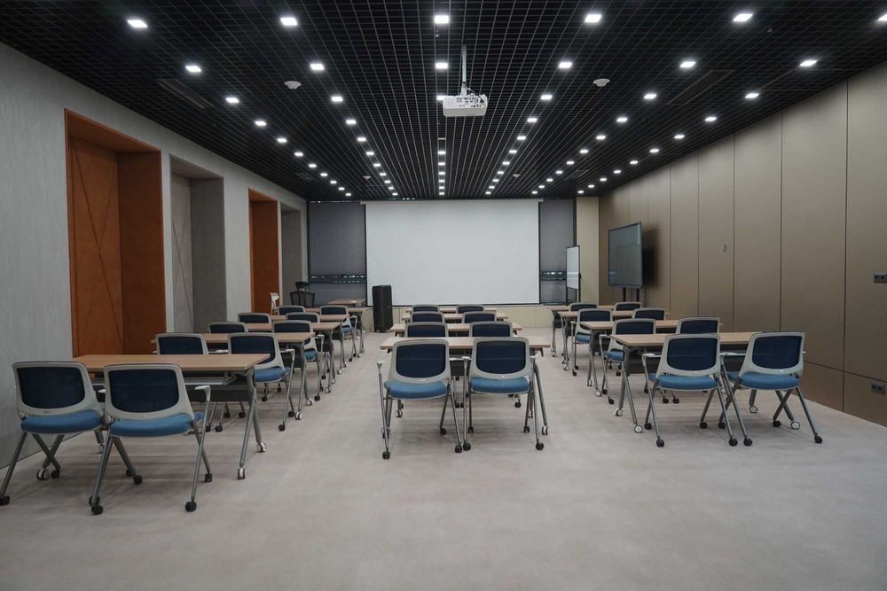 Meeting Room на 6 | Muzokaralar zonasi | Переговорная | Modera Towers