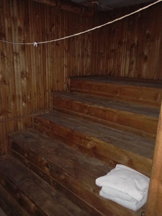 Uy sotiladi 9 xona 18-sotix