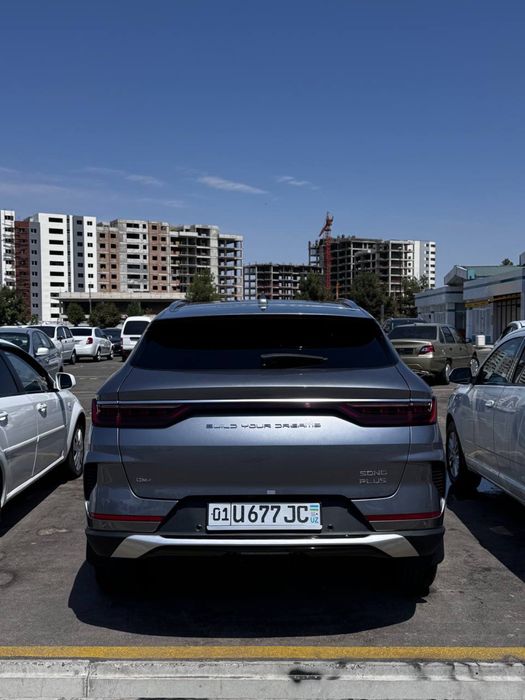 BYD SONG PLUS  1.400$ blan