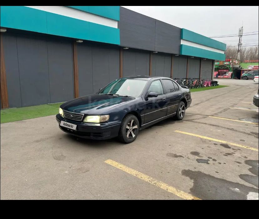 Ниссан цефиро 2.5 автомат 1995г