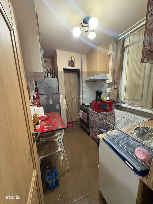 Apartament mobilat/utilat/centrala 3 min metrou Eroii Revolutiei — fotografia 3