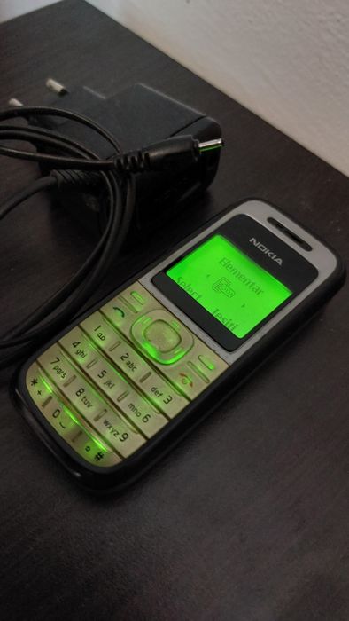 Telefon mobil Nokia 1200