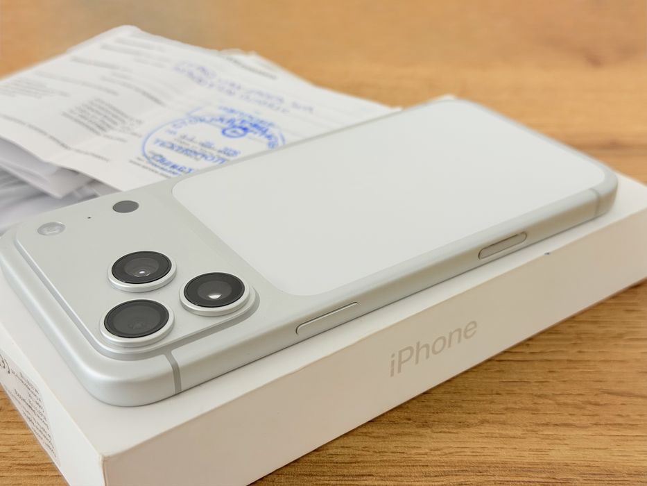 iPhone 17 Pro Max 41 зареждания ТЕХНОПОЛИС!!!