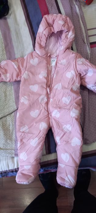 Продаются зимние комбинезоны