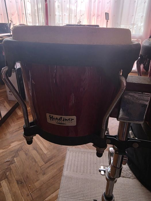 Бонгоси със стойка