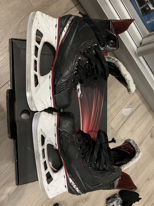 Хоккей. Коньки Bauer X 2.7  JR размер 35