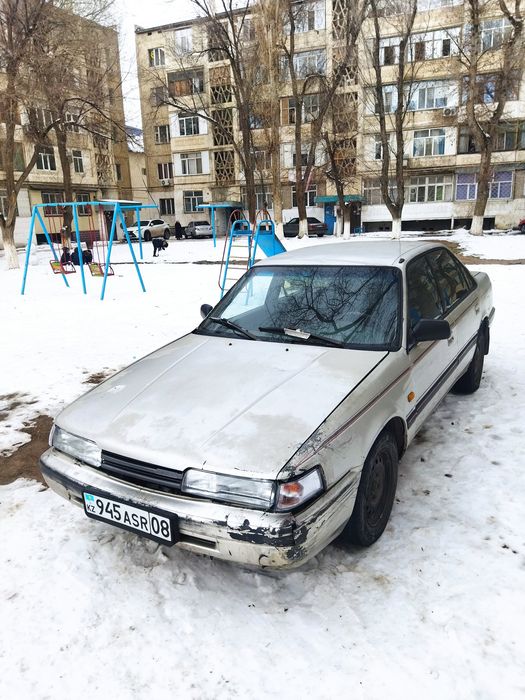 Mazda 626 |1990г 2.0