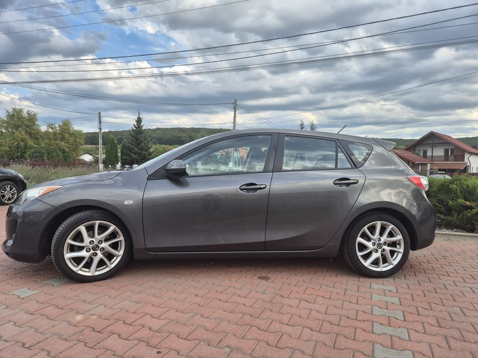 Mazda 3 Facelift 2012 | 1.6 Diesel 116 CP | Euro 5 | 6 Trepte | 2 Seturi Roți Complete