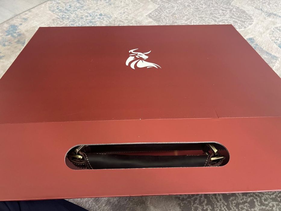 Портфель кожаный брендированный