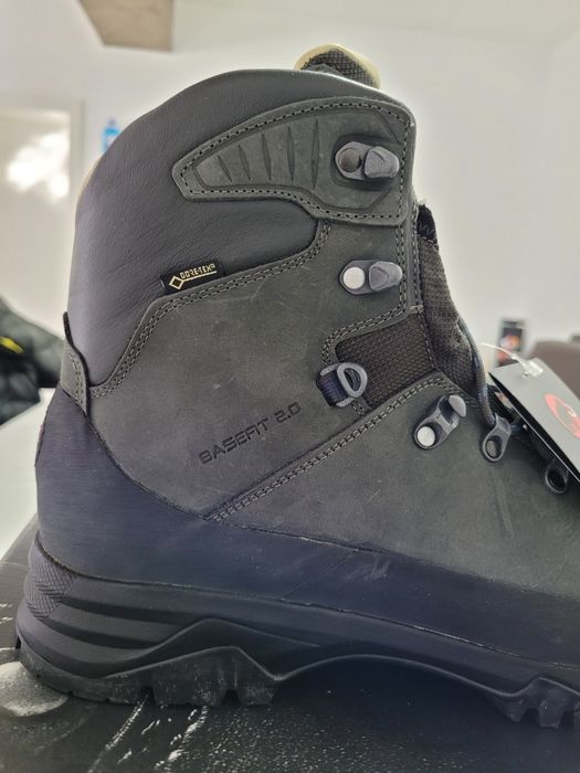 Mammut goretex barbati