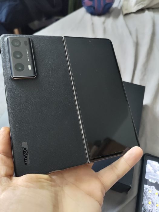 Honor Magic V2 fold  512gb full box