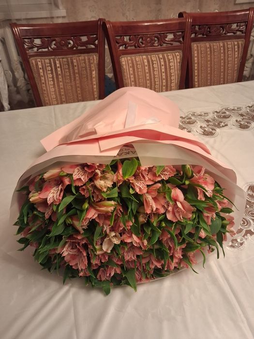 Гүл сатылады цветы