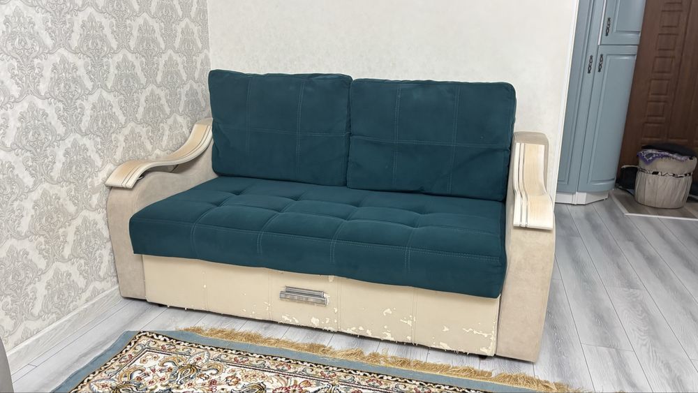 Продам диван в отличном состояние 220*180