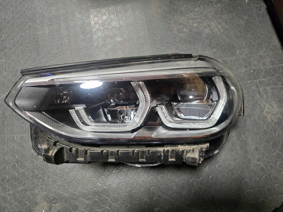 Ляв Adaptive LED фар за BMW X3 G01 - оборудван