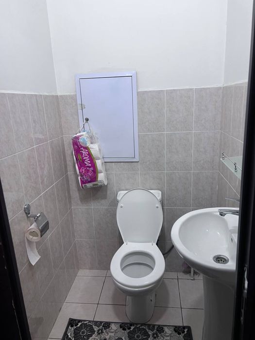 3 hona 1 ta xonasini student qizlarga ijaraga beramiz