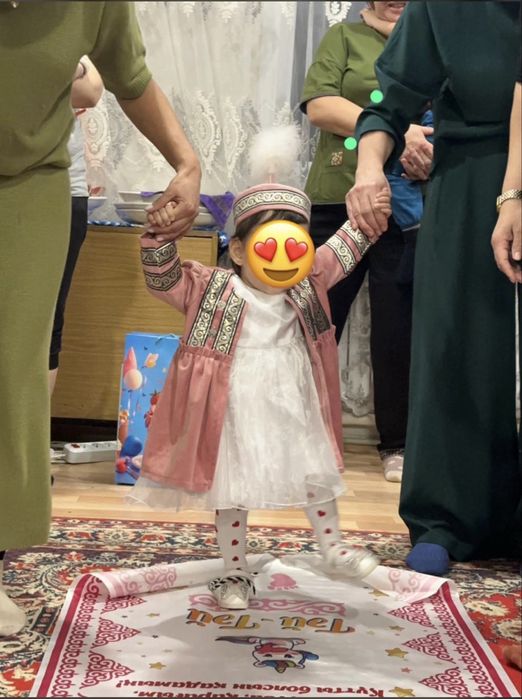 Платье на годик девочке. Прокат!