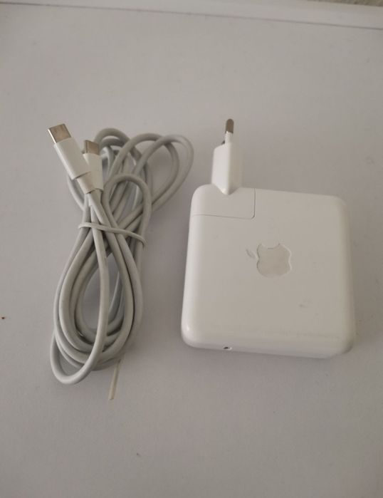 Încărcătoare originale laptop HP, Apple, Microsoft Surface.