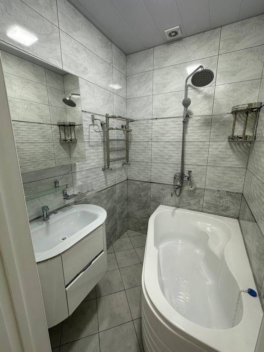 Продается 3 ком квартира в центре города гагарин мчс (самарканд)