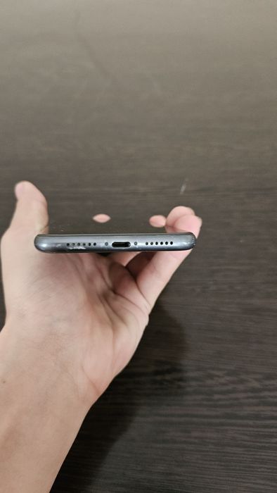 Қара айфон 11 сатылады