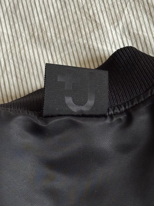 Бомбер Uniqlo +J