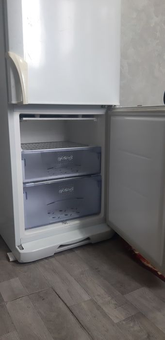 Продам холодильник Бирюса.