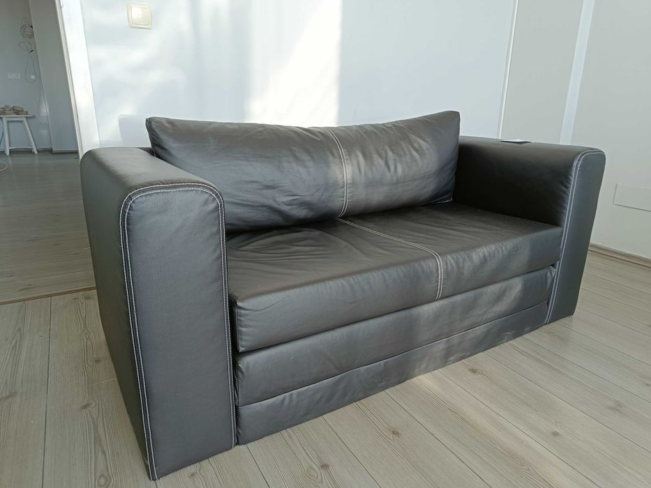 Кожен диван, разтегателен