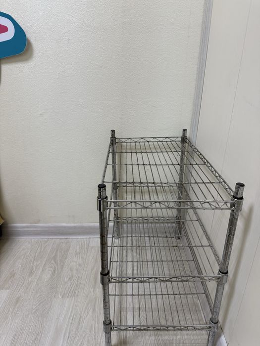 Продам металическую Обувницу