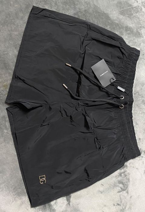 Vând pantalon nou de plaja pentru bărbați