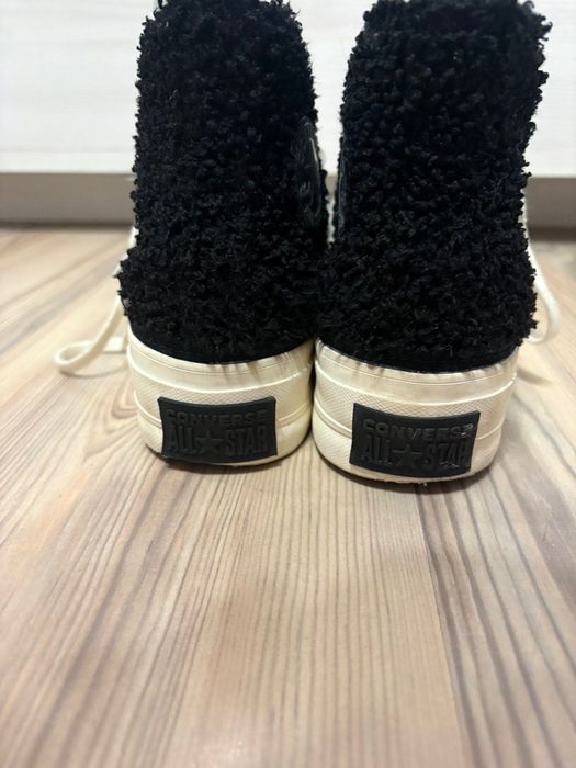 Оригинални зимни пухкави детски кецове Conversse