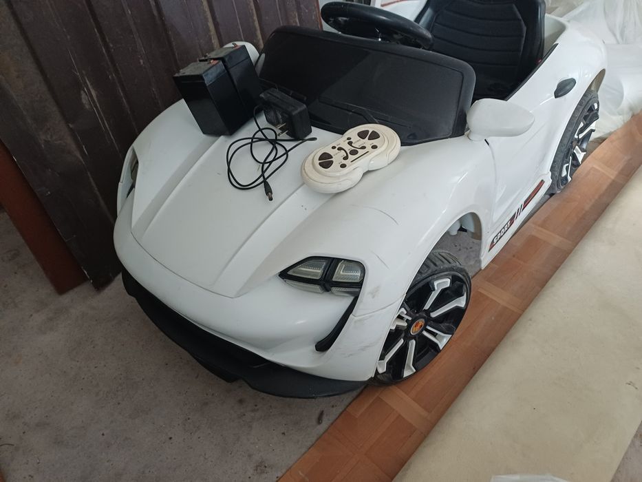 Машинка детская электрическая