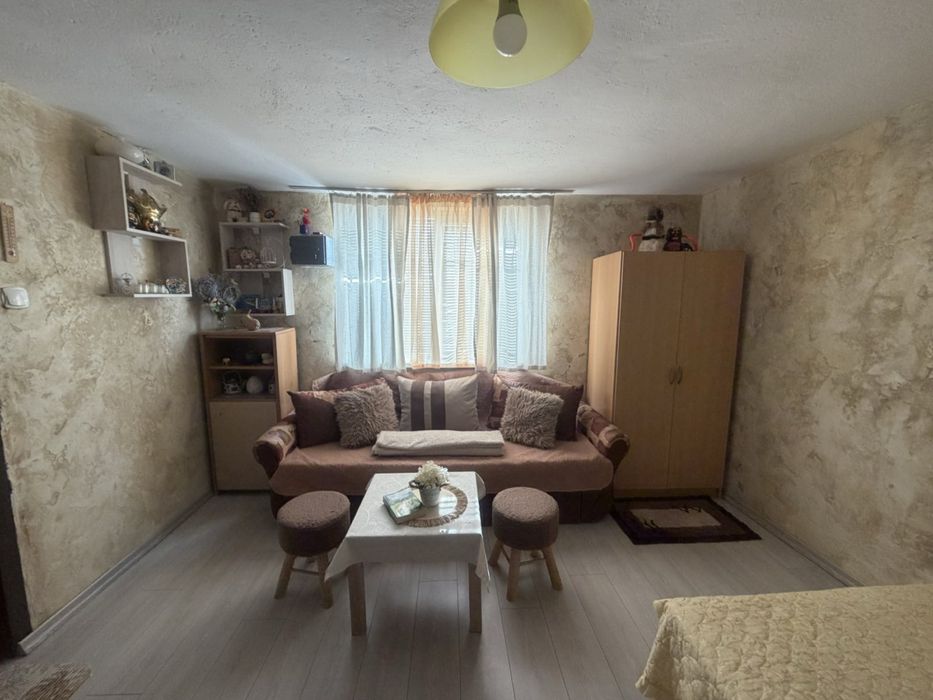 Къща/Вила в гр.Хисаря Воден камък