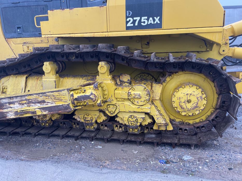 Бульдозер Komatsu 275