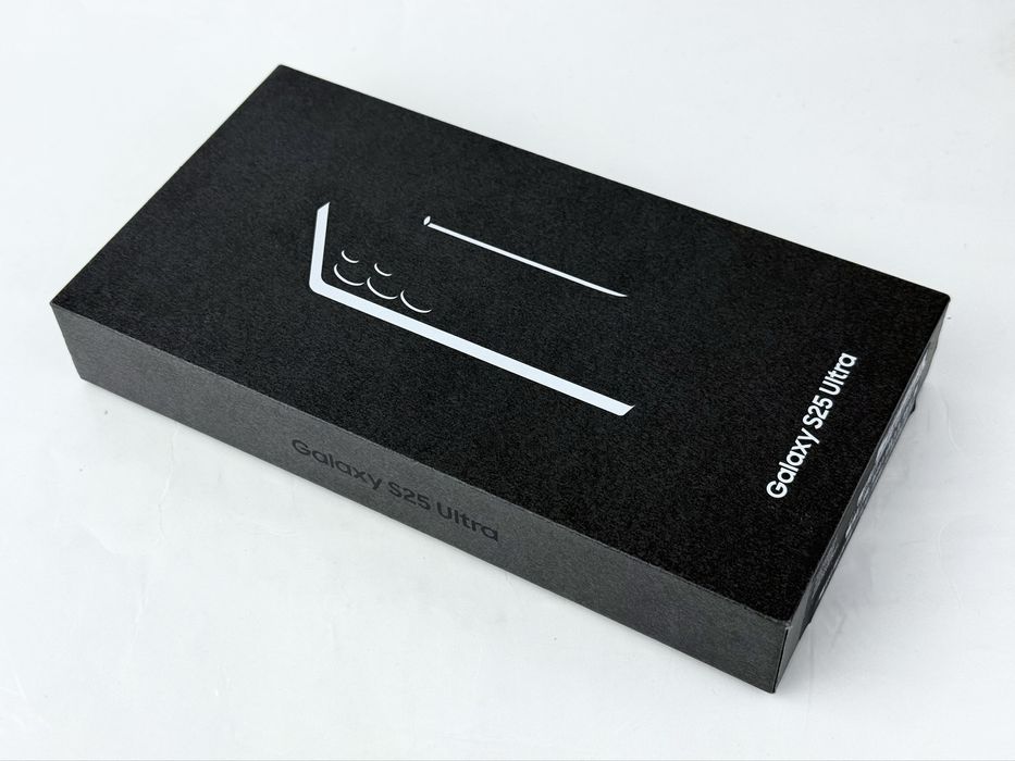 НОВ! Samsung Galaxy S25 Ultra 5G 256GB 12RAM Gray Гаранция!