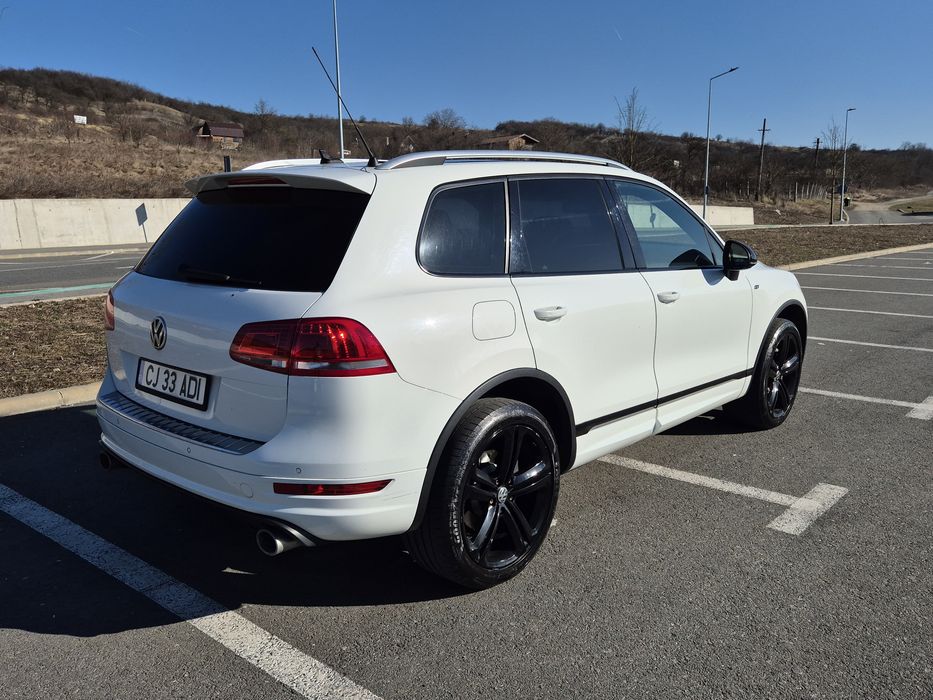 VW TOUAREG R-Line/Carplay/cam360/ACC/Panoramic/Keyless 3.0TDI V6 245cp