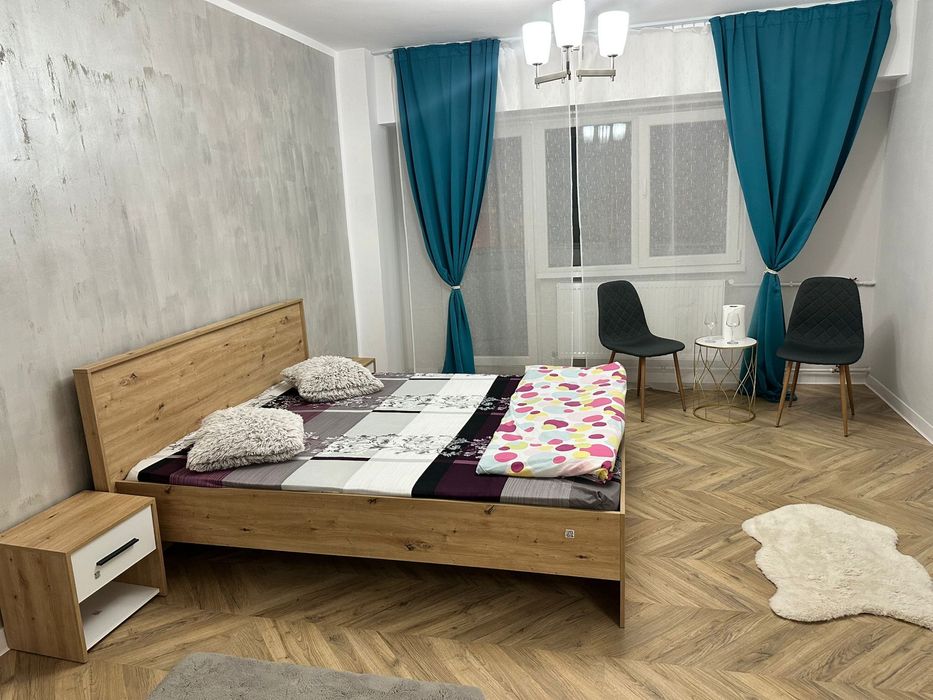 13 septembrie /Panduri spital / liberty mall jumboo