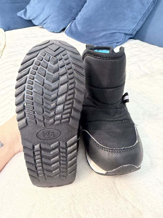 Продам сапожки детские