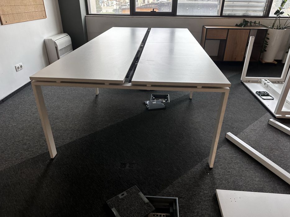 Офис бенч за 4 работни места – 280×140 см, метална основа