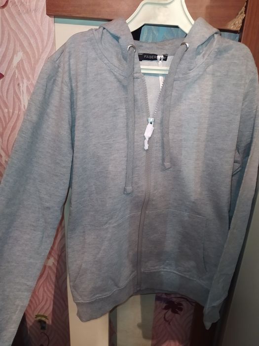 Спортивная кофта