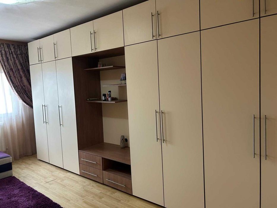 Vand apartament 2 camere ultracentral,etaj3/4 zona  Piata Moldovei