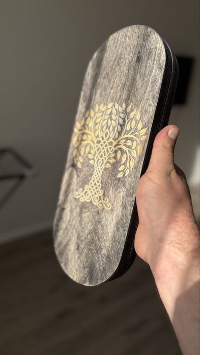 Классическая доска садху «Лотос тонкий» овальная с медными гвоздями