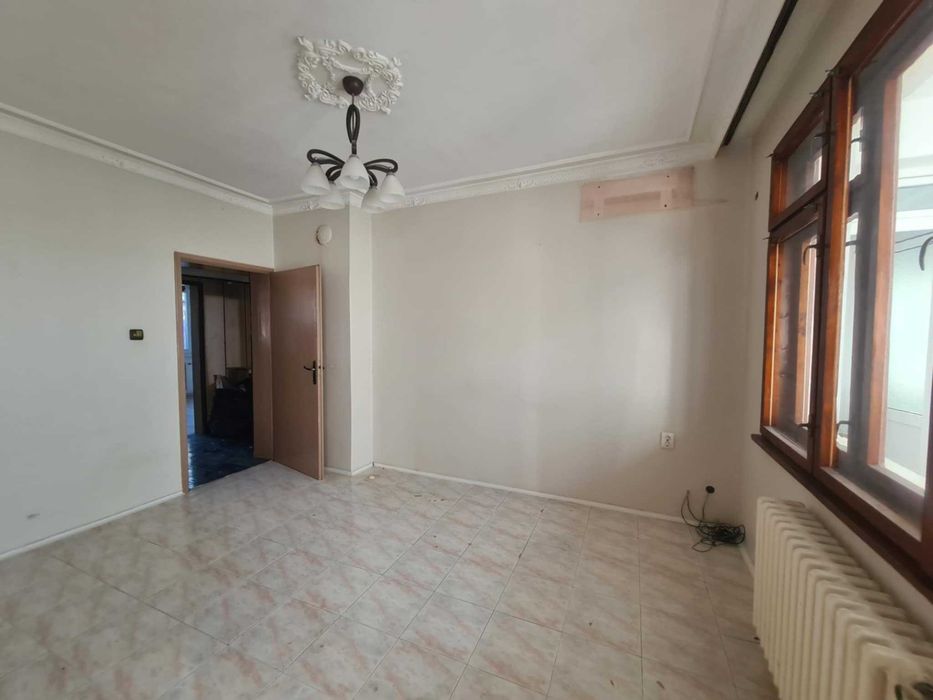 Продава се Четиристаен апартамент в Хасково, Македонски - 122 кв.м за 753 €/кв.м - Снимка #5