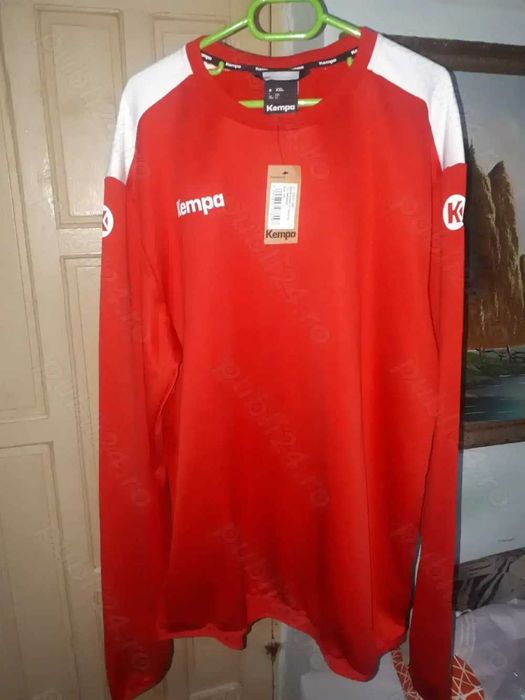 Tricou antrenament Portar Dinamo - Banii merg la un baiat bolnav.