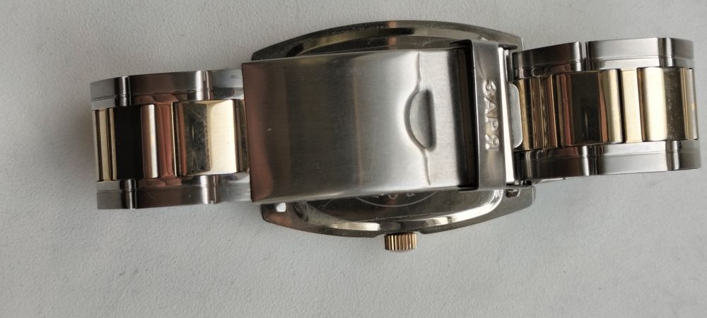 Часы наручные,механика.