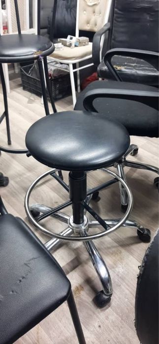 Парикмахерская кресло и Адмисратор стол