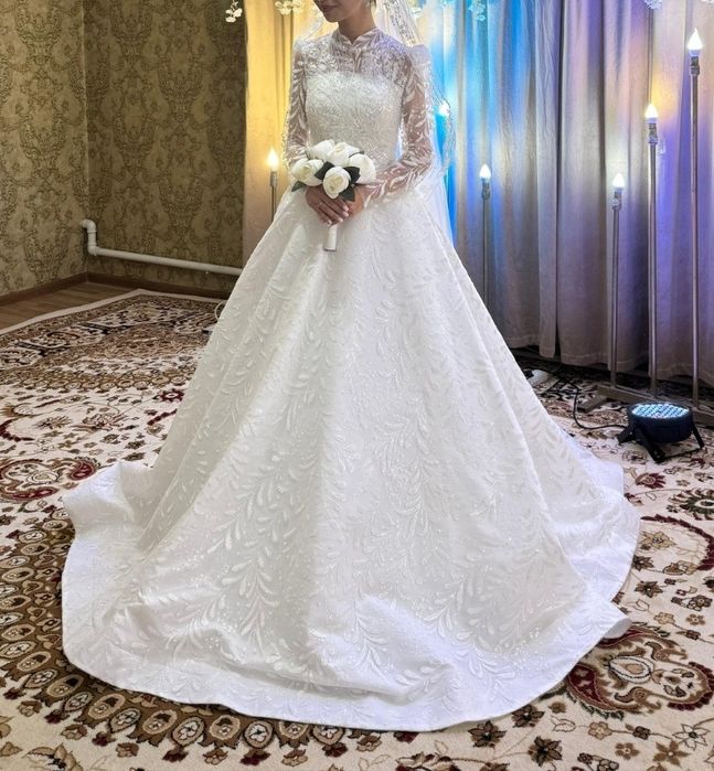 Свадебное платье почти новое