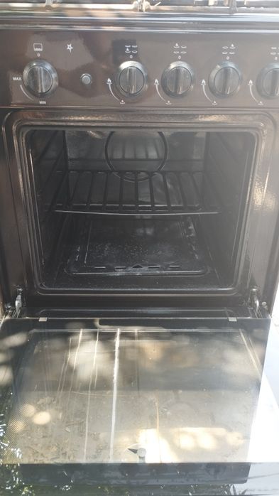 Продам газовую плиту. Всё работает.