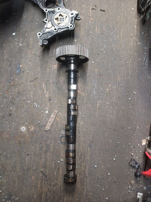 Распредвал Тоета Королла 2Е